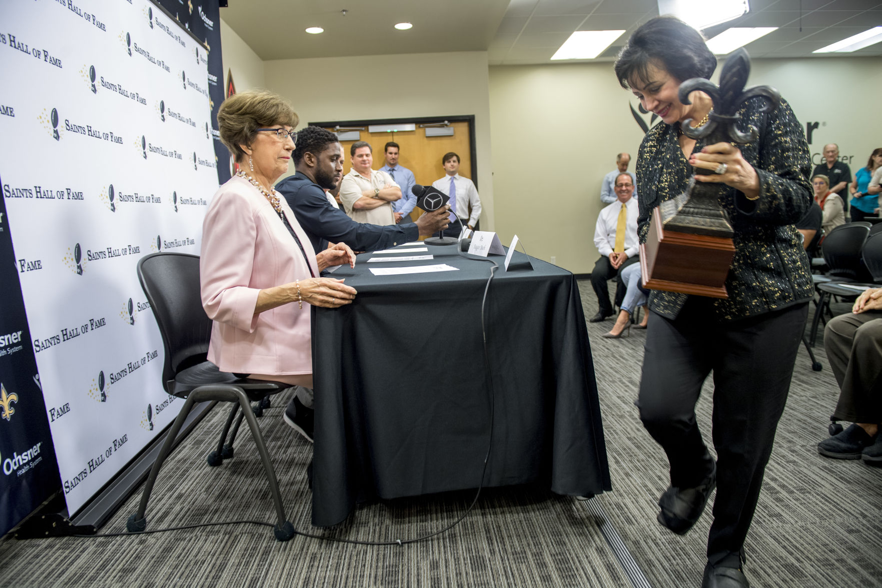 NO.saints.halloffame.060619_15.JPG